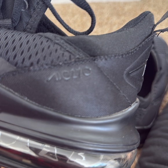 Generic Nike 270 running shoes - Picture 6 of 7